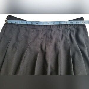 Hollister Ultra High-Rise Pleated Mini Skirt Black Size Medium